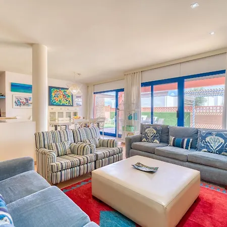 Ferienhaus Mit Privatpool Fuer 6 Personen Ca 170 Qm In Corralejo, Fuerteventura Nordkueste Von Fuerteventura *